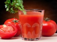 Nước ép cà chua giúp làm chậm quá trình lão hóa