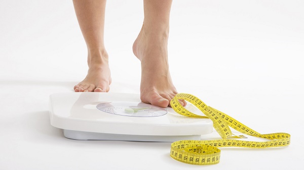 Người giảm cân: Kiểm tra cân nặng thường xuyên có tốt không?