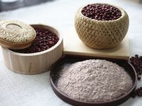 3 cách làm trắng da với bột đậu đỏ hiệu quả